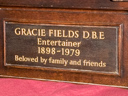 Fields, Gracie (id=3528)